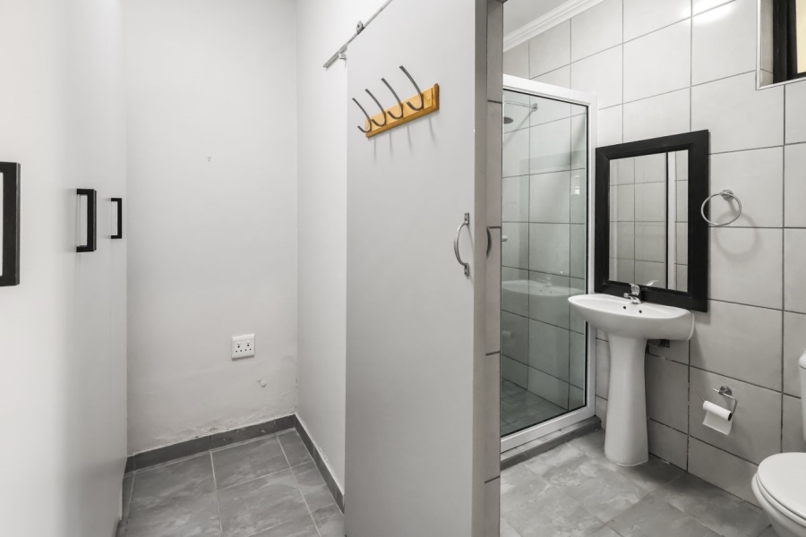 1 Bedroom Property for Sale in Vincent Eastern Cape